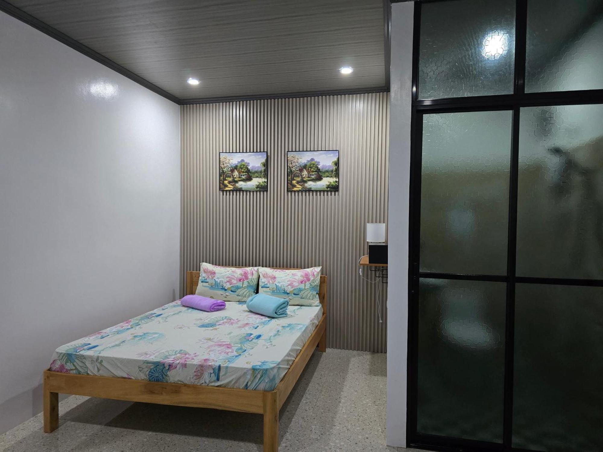 Mollucan Homestay Moalboal